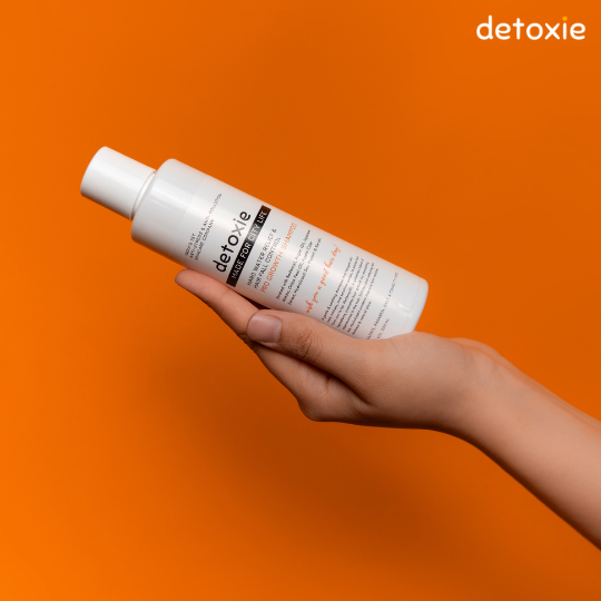 Anti-pollution hair fall control shampoo to get rid of excessive hair fall and prevent from hard water