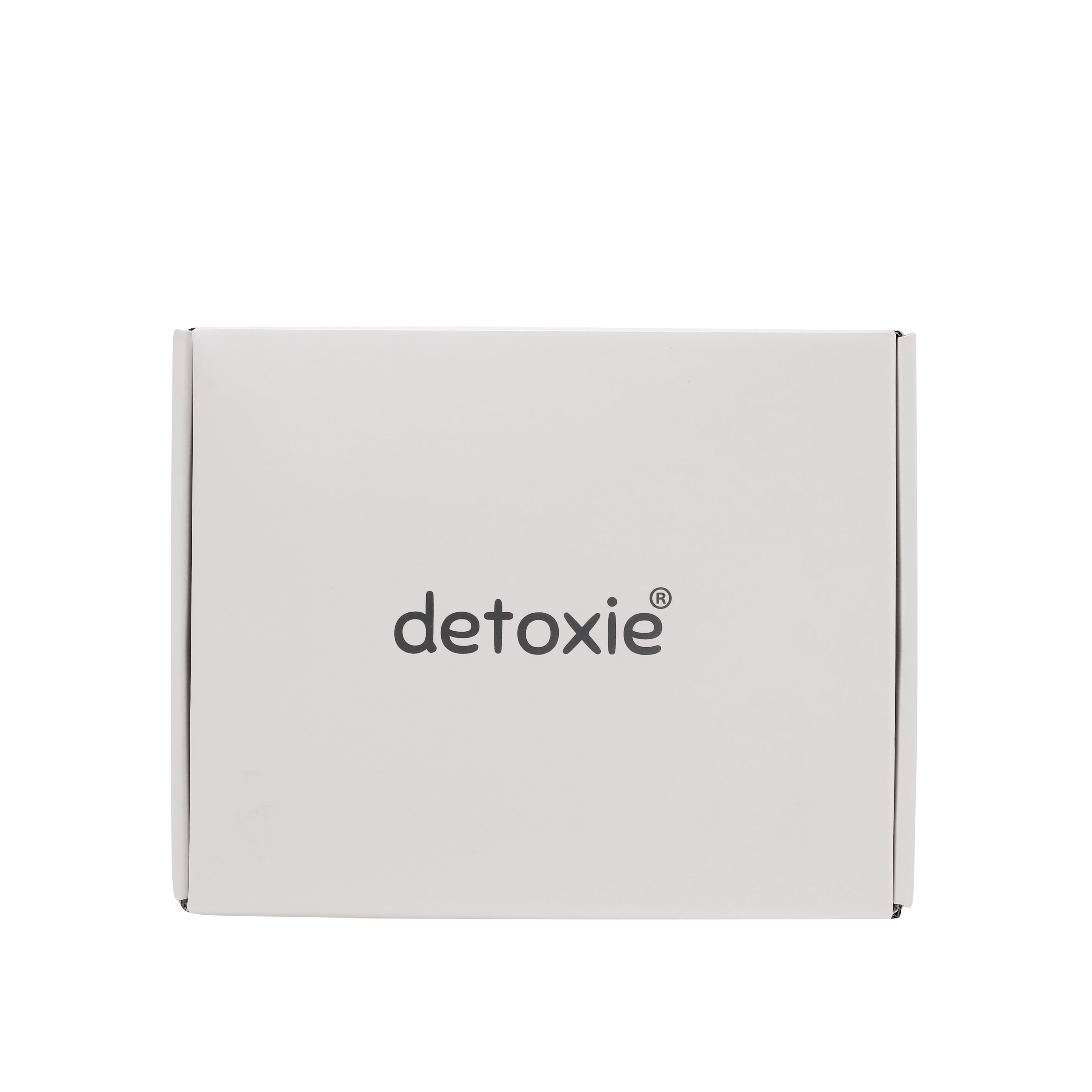 Hustlers Gift Box | Unisex | Anti-Pollution & De-Tan Daily Care Kit for All Skin Types