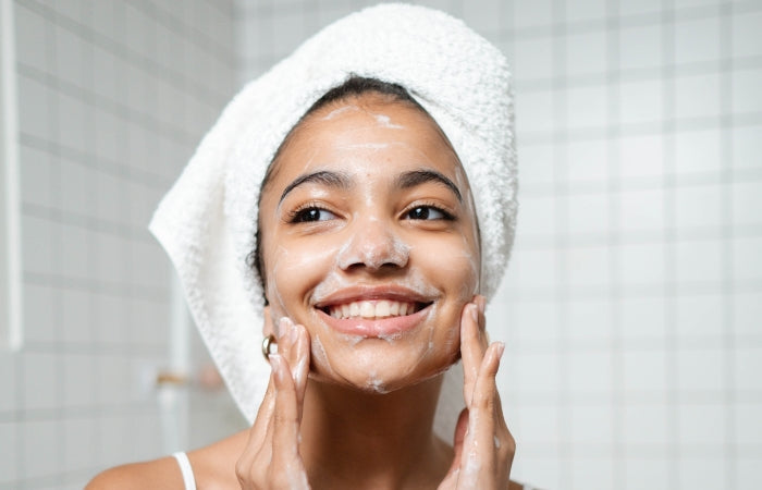 The Best and Gentle Face wash for a Glowing Skin