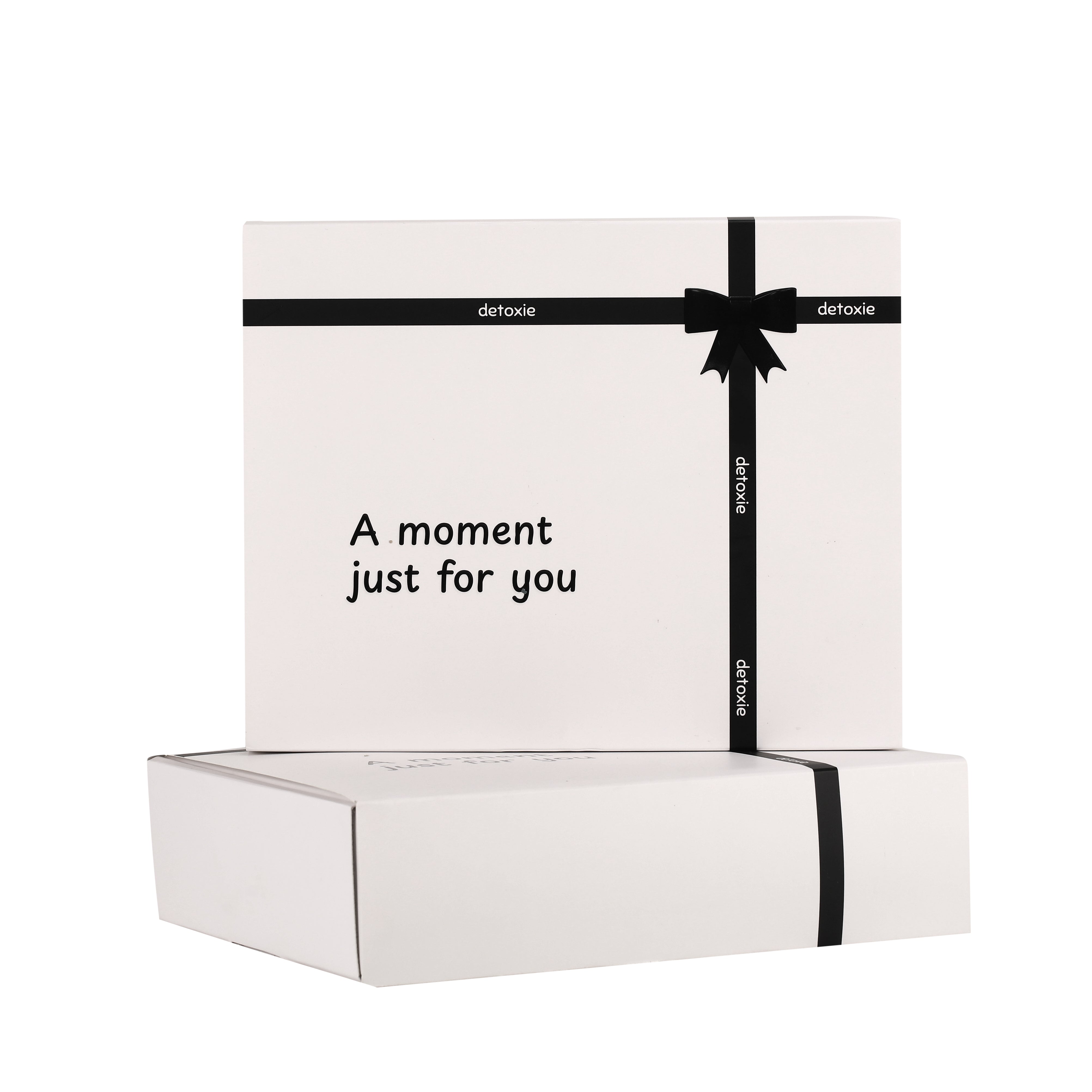 Hustlers Gift Box | Unisex | Anti-Pollution & De-Tan Daily Care Kit for All Skin Types